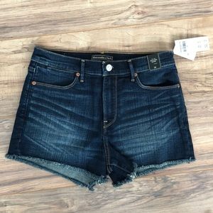 NWT Abercrombie and Fitch High Rise Shorts 26